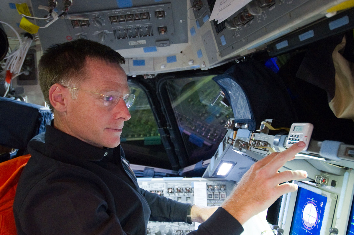 Final Space Shuttle Commander Leaving NASA